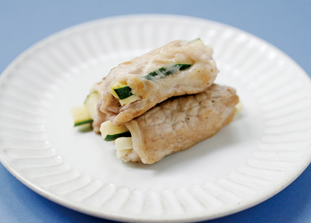 「ズッキーニの薬膳肉巻き」